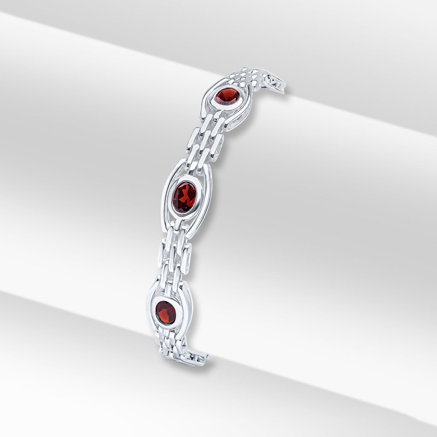 Silver 9.5mm Handmade Garnet Gate Bracelet