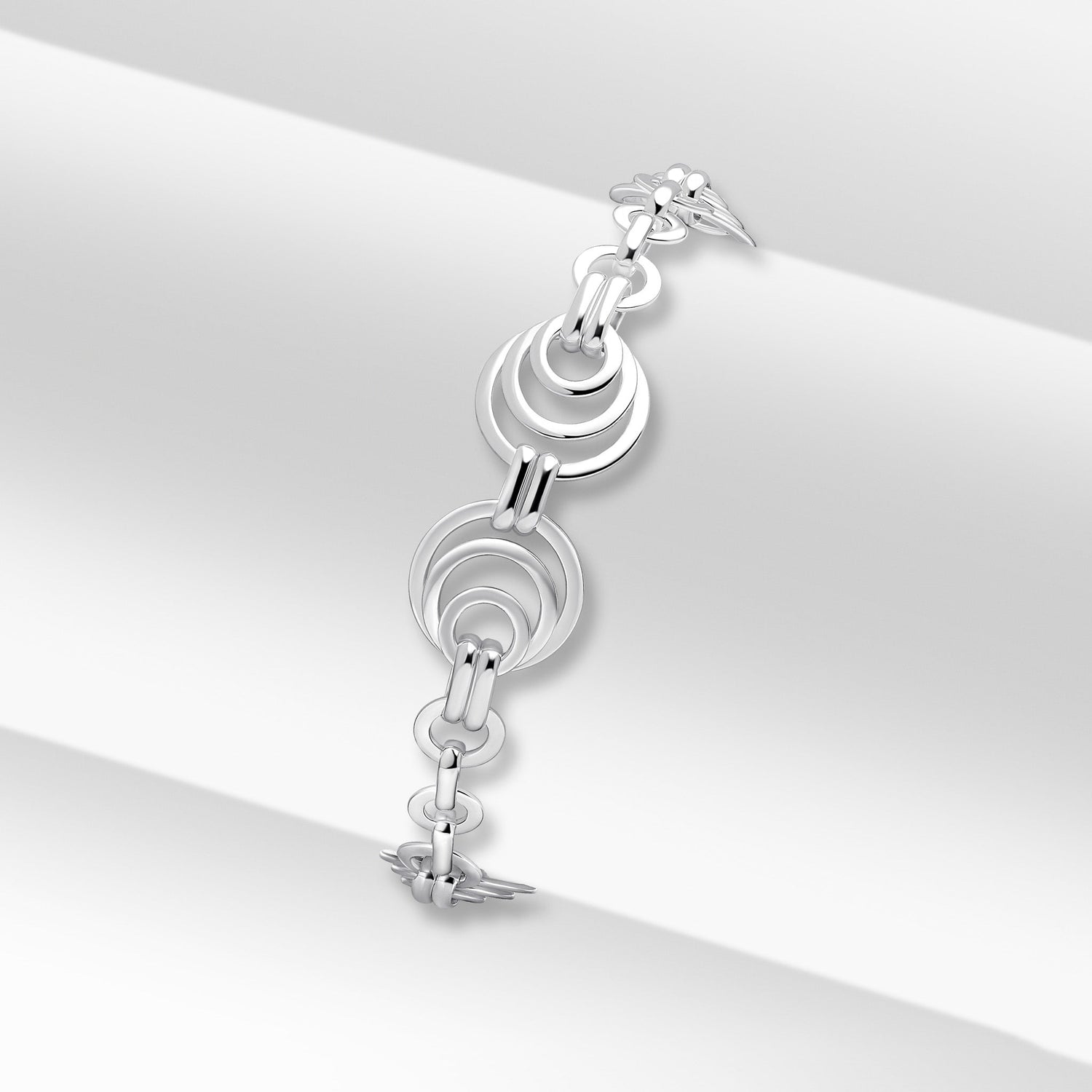 Sterling Silver 14.5mm Handmade Linked Circles Bracelet with Bolt Ring Clasp