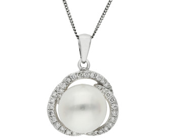 18ct White Gold Diamond & Pearl Pendant