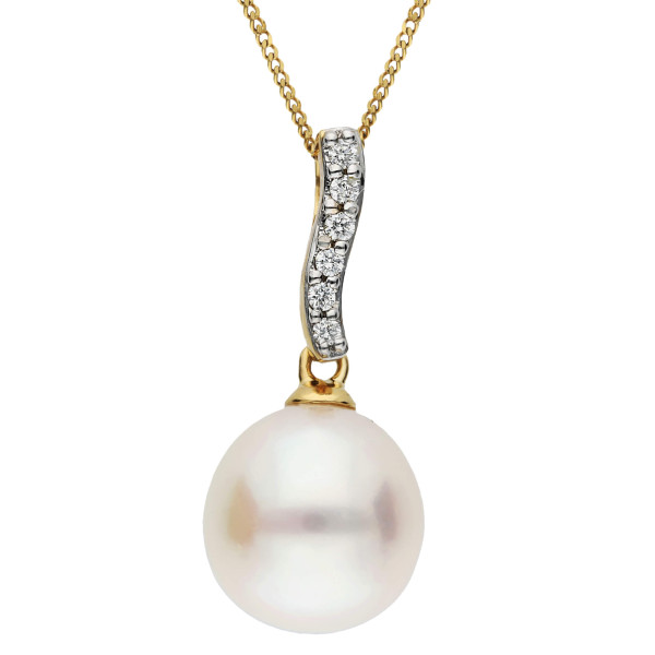 18ct Yellow Gold Diamond & Cultured Pearl Pendant