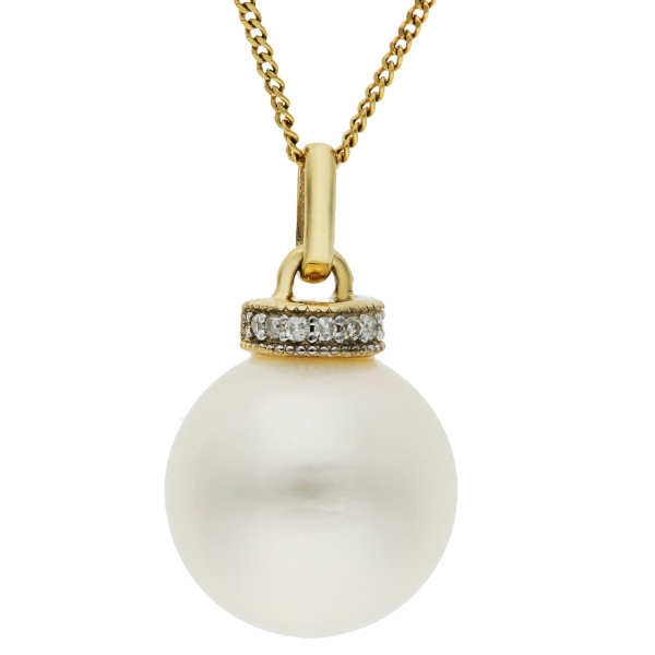 9ct Yellow Gold Pearl & Diamond Pendant