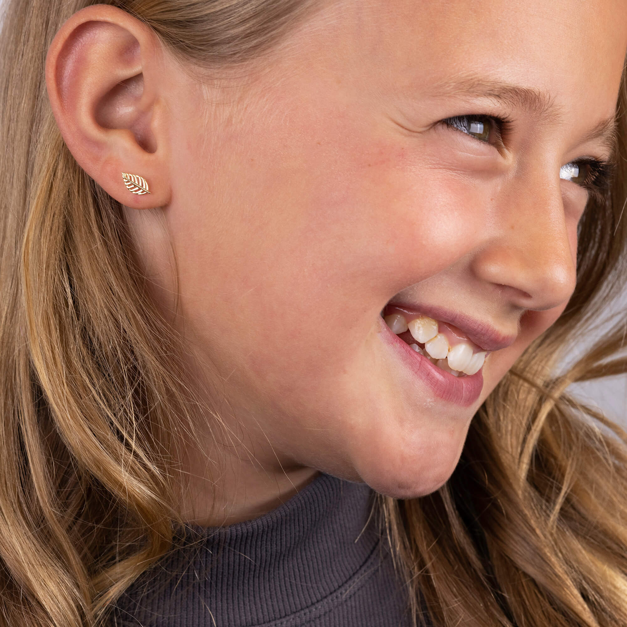 Siobhan Daly Duilleog Leaf Earrings - GOLD – #STASH